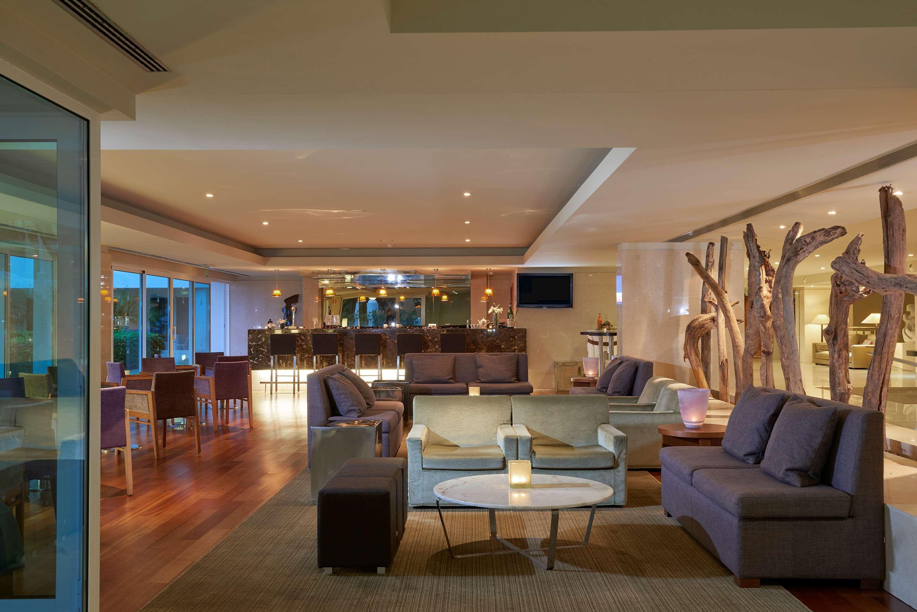 Melia Madeira Mare Hotell Funchal  Eksteriør bilde The lounge at the airport