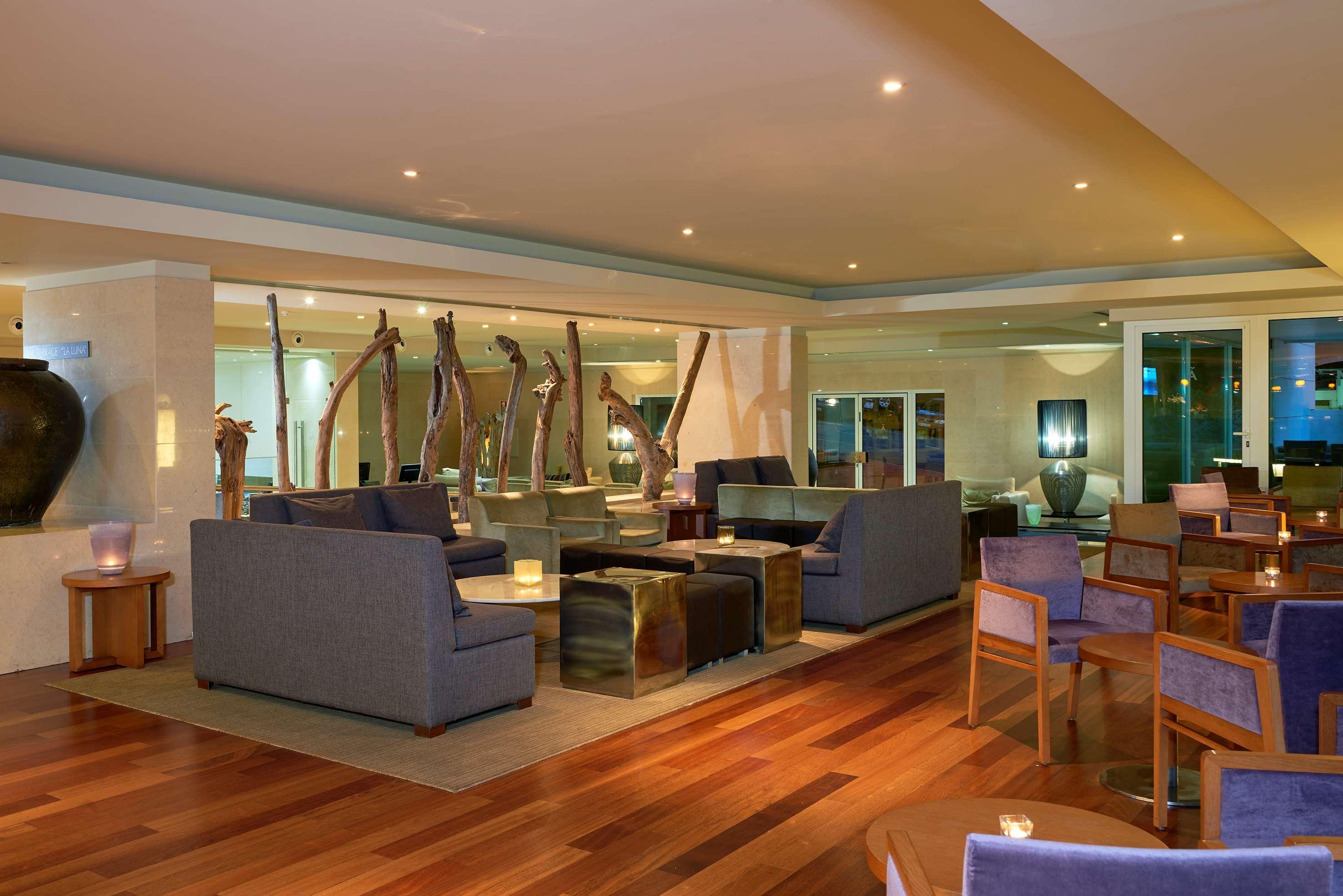 Melia Madeira Mare Hotell Funchal  Eksteriør bilde The lounge at the airport
